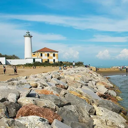 Appartamento Cozy With Lateral Sea View In