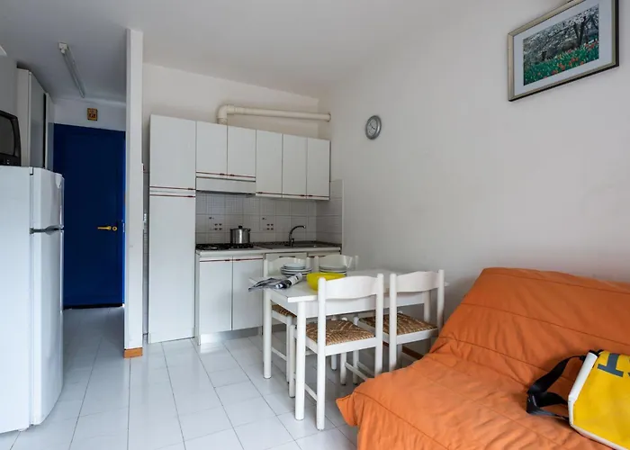 Cozy With Lateral Sea View In Appartement *