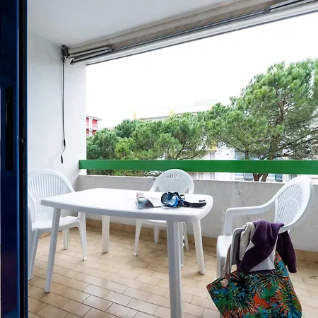 Cozy With Lateral Sea View In Apartment Bibione